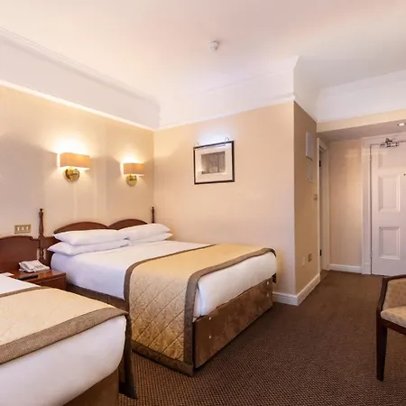Отель Wynn's 3*
